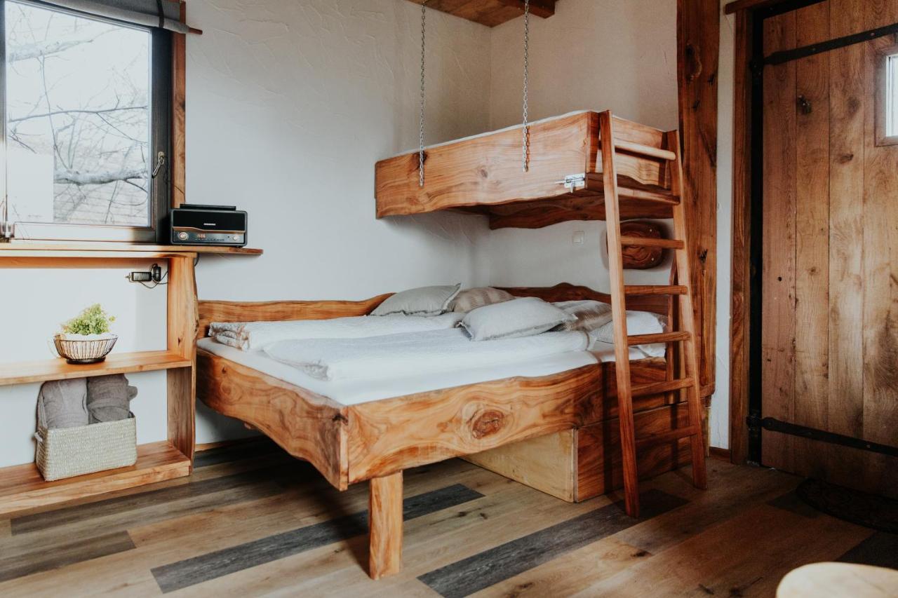 Luxury tent Treehouse Drevesna Hiska Strkovo Gnezdo Ranc Jures Ljutomer